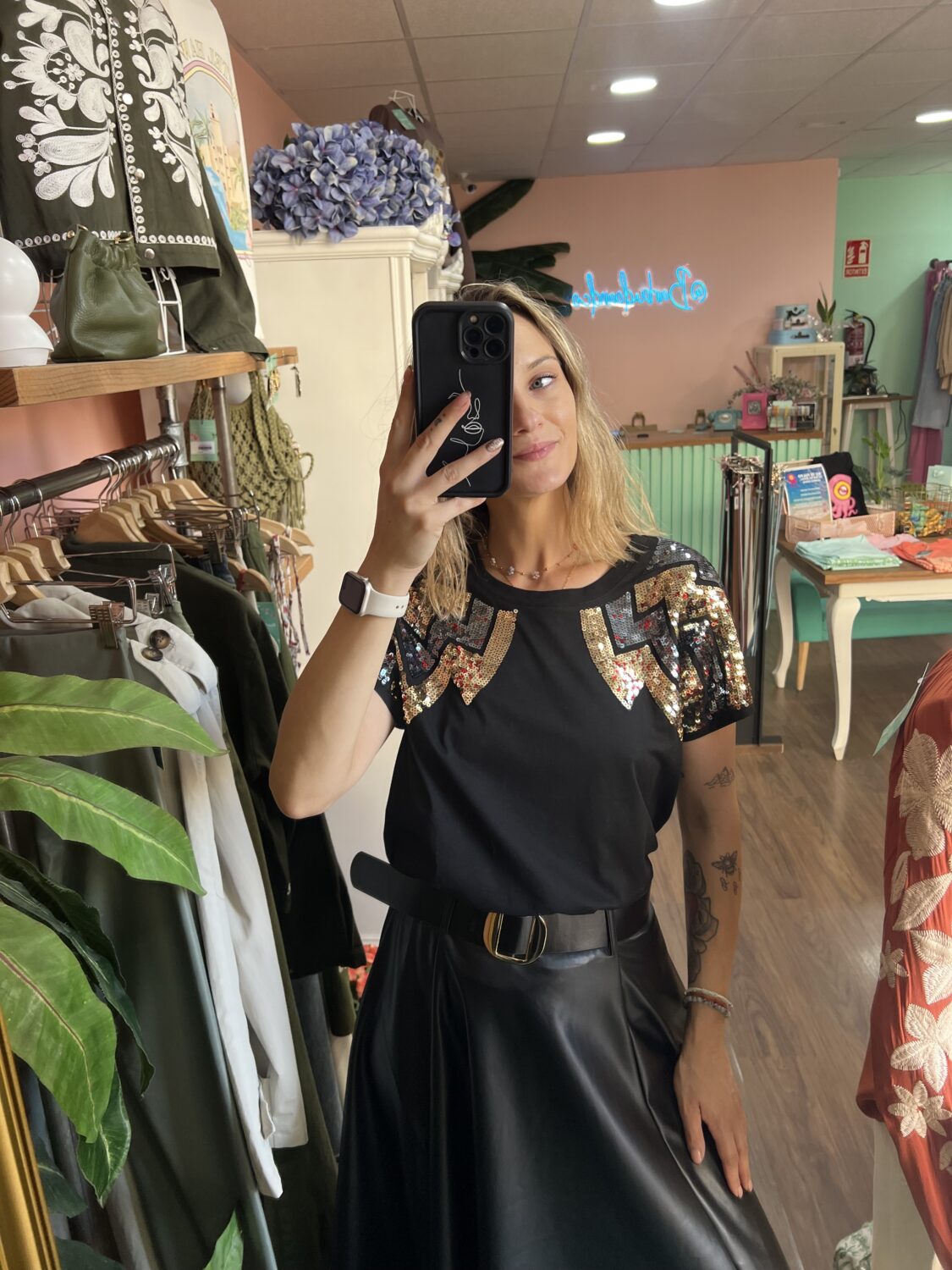 Camiseta lentejuelas. (más colores)