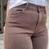 Pantalón choco.