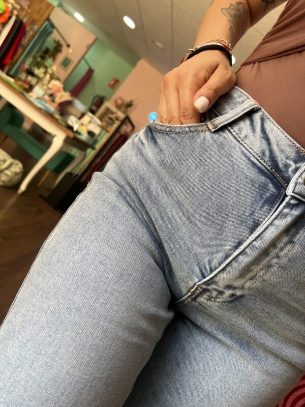 Jeans Laulia Wide.